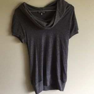 Short-sleeve spring sweater